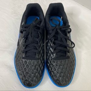 Nike Tempo Sneakers Youth Size 5.5Y